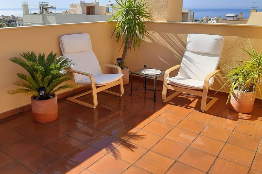 Atico Con Terraza Abierta/Open Terrace Apartment Mijas Bagian luar foto